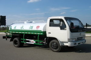 小型2吨洒水车选购指南与市场前景